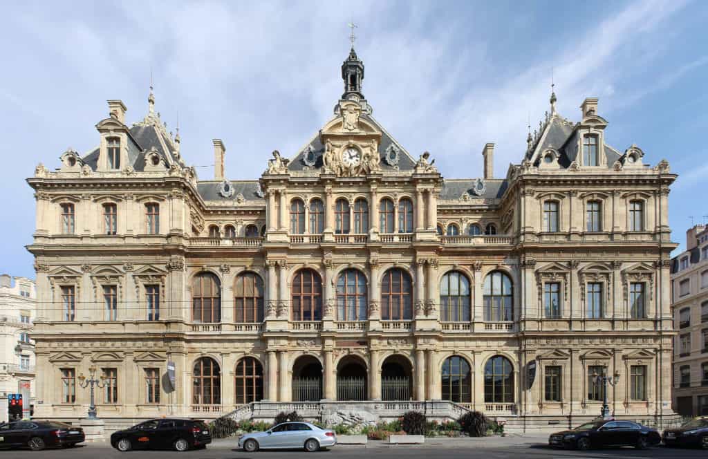 1920px Palais Bourse Lyon 6 retouche